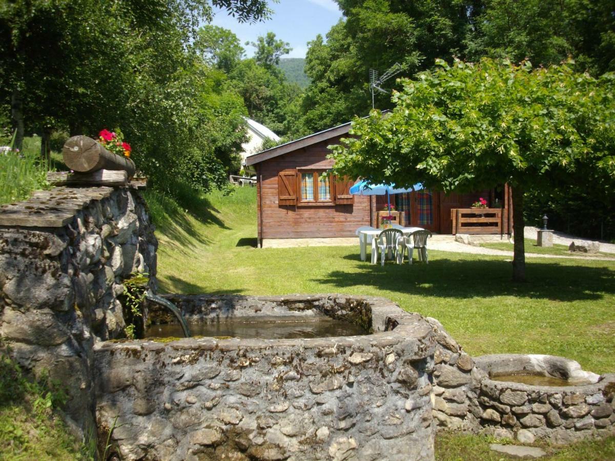 Les Chalets De Montorgueil Saurat Екстериор снимка